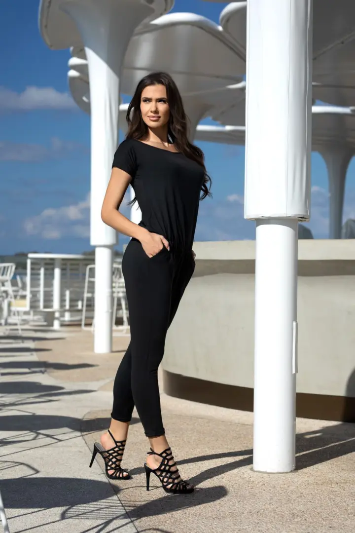 Bas Bleu: Paula tuta in maglia elastica
