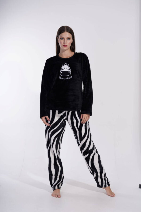 Pigiama donna zebra in peluche caldo – Vienetta Black & White